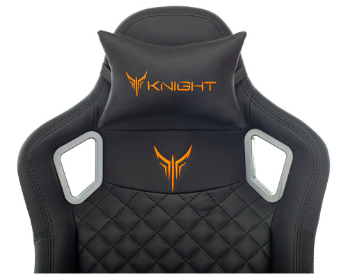 Кресло игровое Knight Outrider черный ромбик эко.кожа с подголов. крестов. металл Кресло игровое Knight Outrider черный ромбик эко.кожа с подголов. крестов. металл