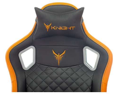 Кресло игровое Knight Outrider черный/оранжевый ромбик эко.кожа с подголов. крестов. металл Кресло игровое Knight Outrider черный/оранжевый ромбик эко.кожа с подголов. крестов. металл