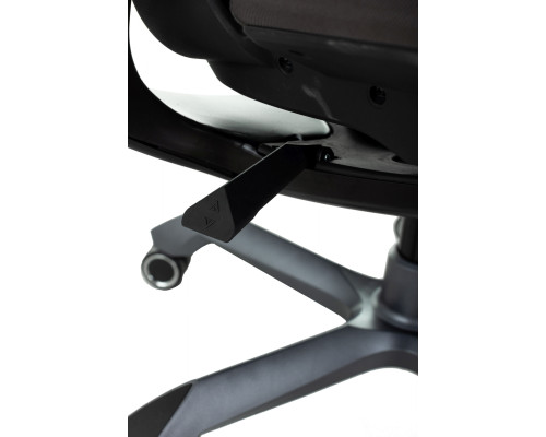 Кресло игровое Knight Aero черный крестов. пластик пластик серебро Кресло игровое Knight Aero черный крестов. пластик пластик серебро